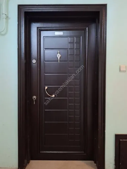 SERDİVAN MERKEZDE KİRALIK EŞYALI 1+1 APART DAİRE