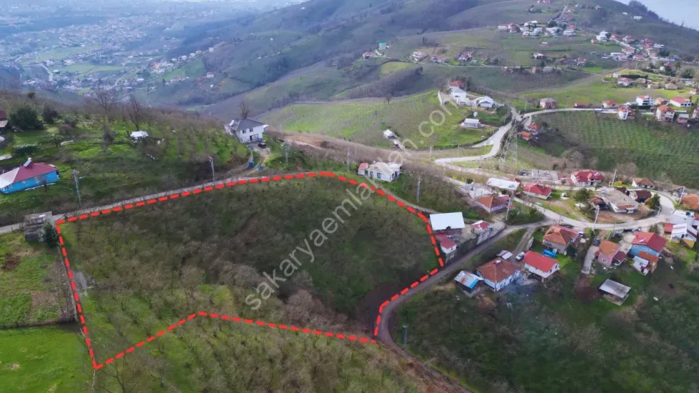 AKYAZI YENİKÖYDE 2.318 m2 KONUT İMARLI ARSA SATILIK