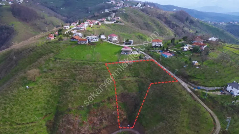 YENİKÖY / AKYAZI 2.033 m2 KONUT İMARLI ARSA SATILIK