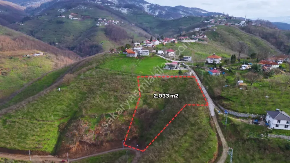 YENİKÖY / AKYAZI 2.033 m2 KONUT İMARLI ARSA SATILIK