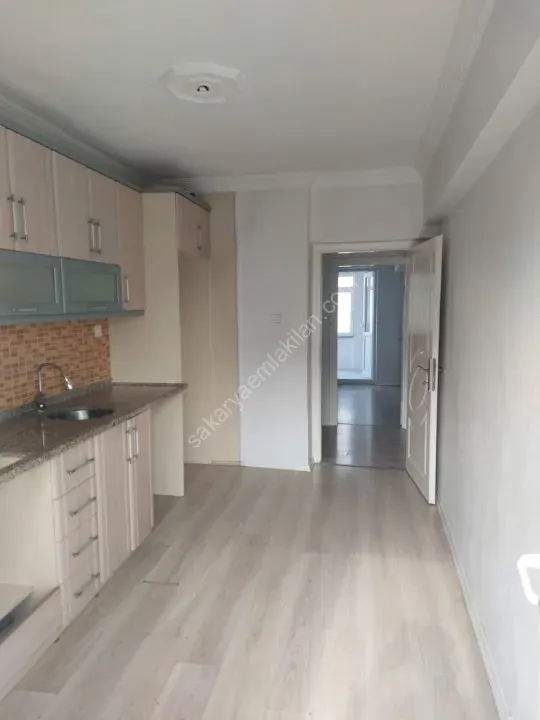 YILDIZ GAYRİMENKUL'DEN KATLI PAZAR ARKASI SATILIK 4.KAT DAİRE