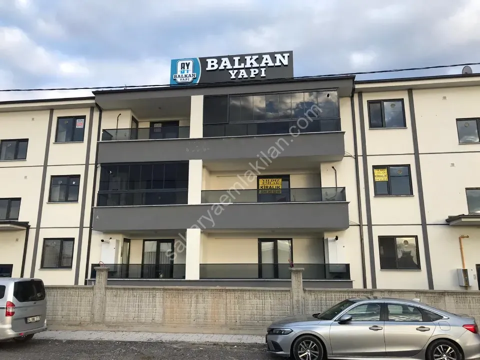 YILDIZ GAYRİMENKUL'DEN KİRALIK SIFIR DAİRE ARİFİYE HANLI MERKEZ