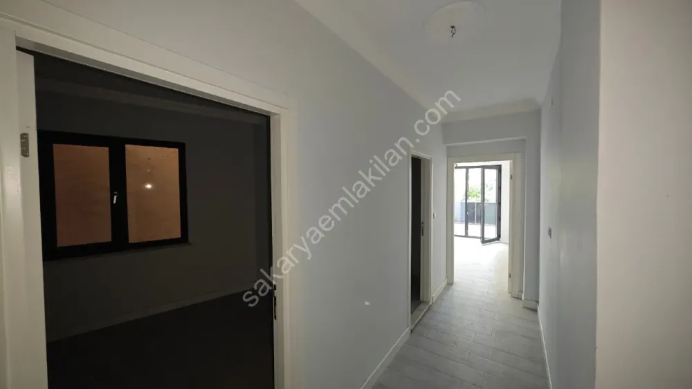 AKYAZI MERKEZ'DE KİRALIK ARA KAT 2+0 DAİRE ÖMERCİKLER MAHALLESİ