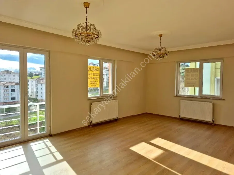 ADAPAZARI CAMİLİ MAHALLESİNDE KİRALIK 3+1 DAİRE