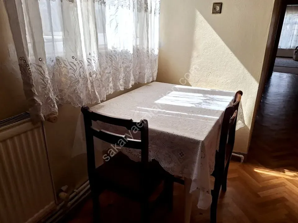 ADAPAZARI YENİDOĞAN MAHALLESİNDE KİRALIK EŞYALI 3+1 DAİRE