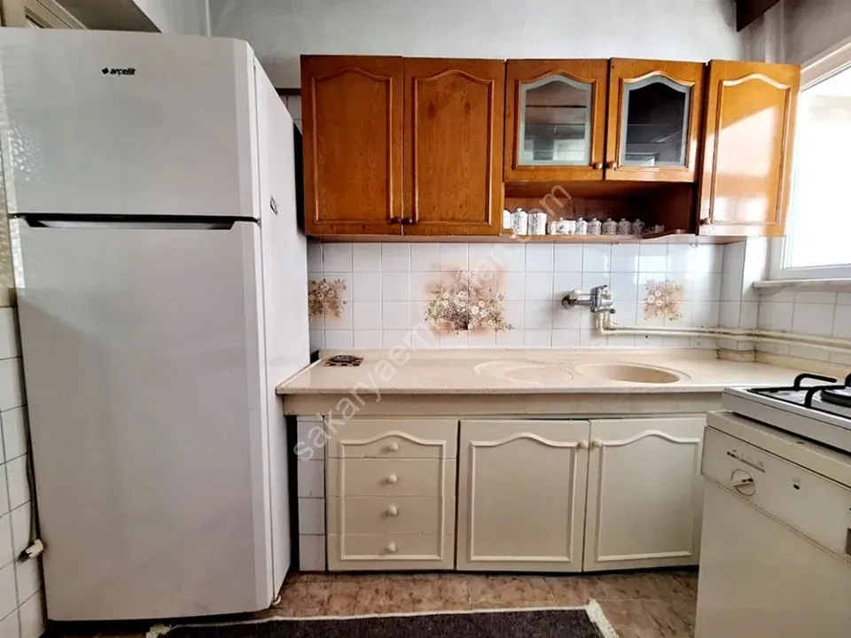 ADAPAZARI YENİDOĞAN MAHALLESİNDE KİRALIK EŞYALI 3+1 DAİRE