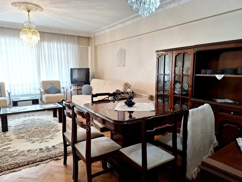 ADAPAZARI YENİDOĞAN MAHALLESİNDE KİRALIK EŞYALI 3+1 DAİRE