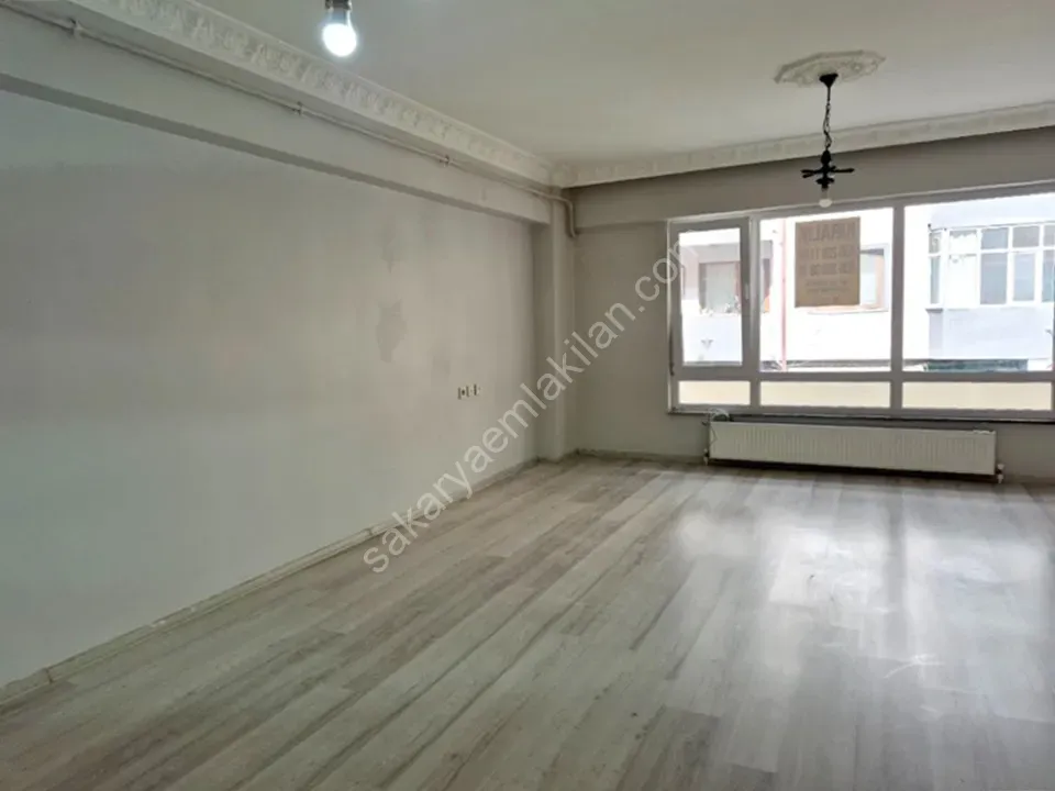 ADAPAZARI MERKEZDE KİRALIK 3+1 DAİRE