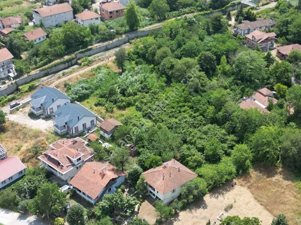 SAKARYA GEYVE NURUOSMANİYE'DE 4.385 m² İMARLI YATIRIMLIK ARSA