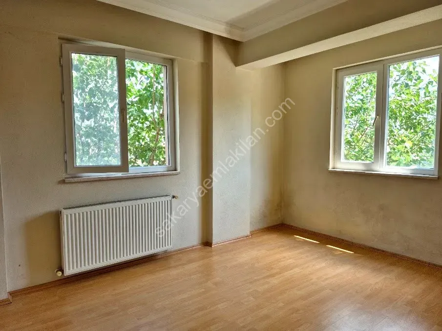 SERDİVAN MERKEZDE KİRALIK 3+1 DAİRE