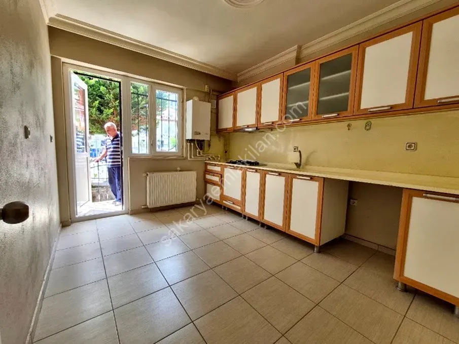 SERDİVAN MERKEZDE KİRALIK 3+1 DAİRE
