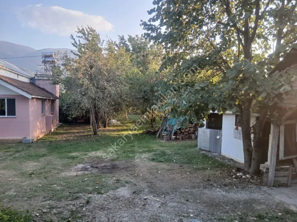 Yayla evi ile birlikte satılıktır