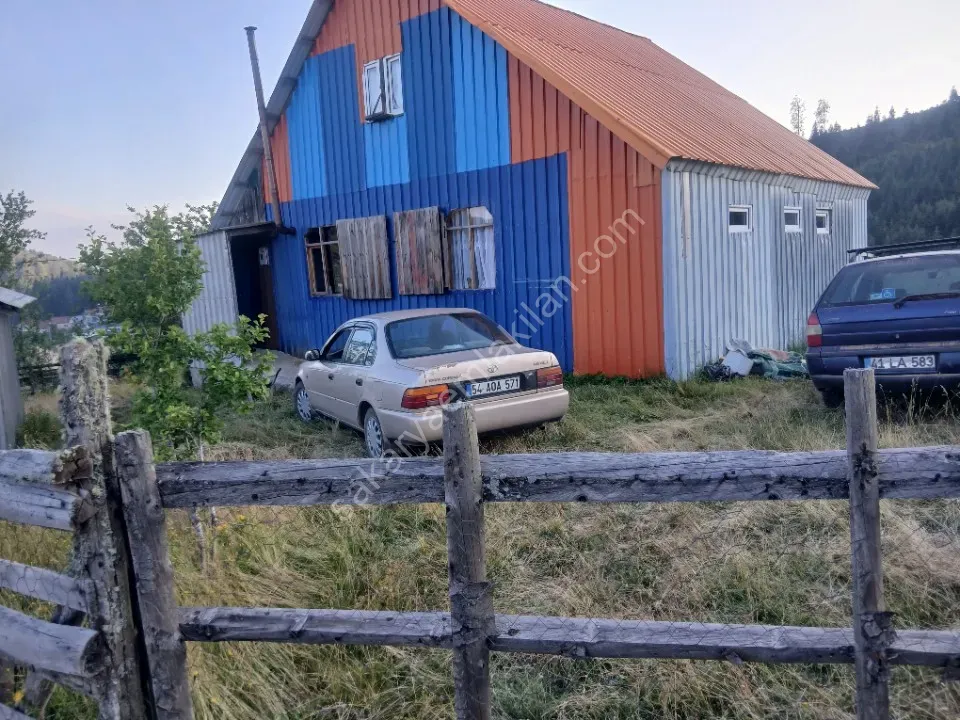 Yayla evi ile birlikte satılıktır