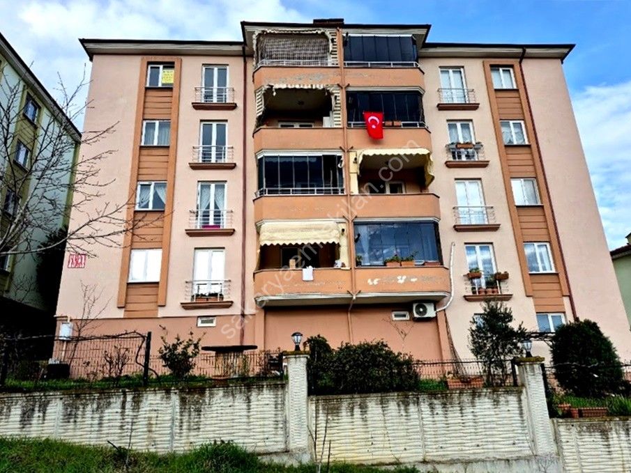 ADAPAZARI CAMİLİ MAHALLESİNDE KİRALIK 3+1 DAİRE